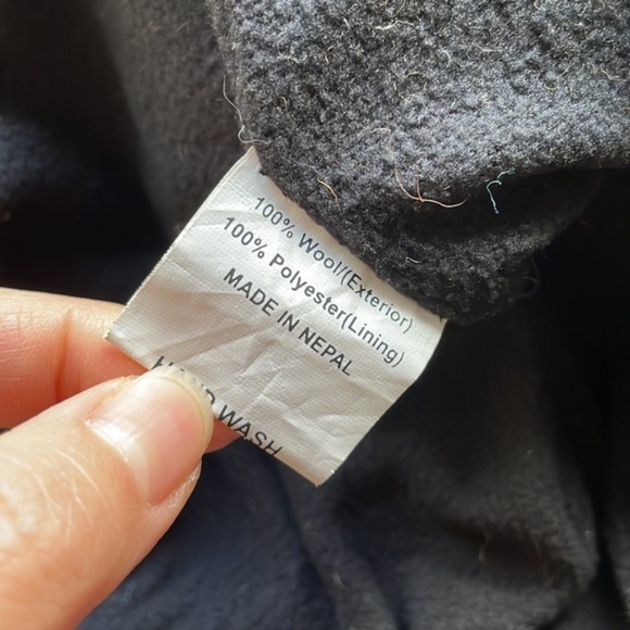 Unisex/Kids Brown & Tan Wool Funny Bear Face Beanie With Pom Pom Strings - Picture 10 of 10